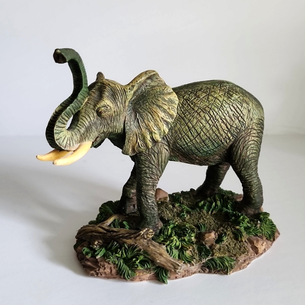 Wildlife Elephant With Base Statue Resin Figurine Decor